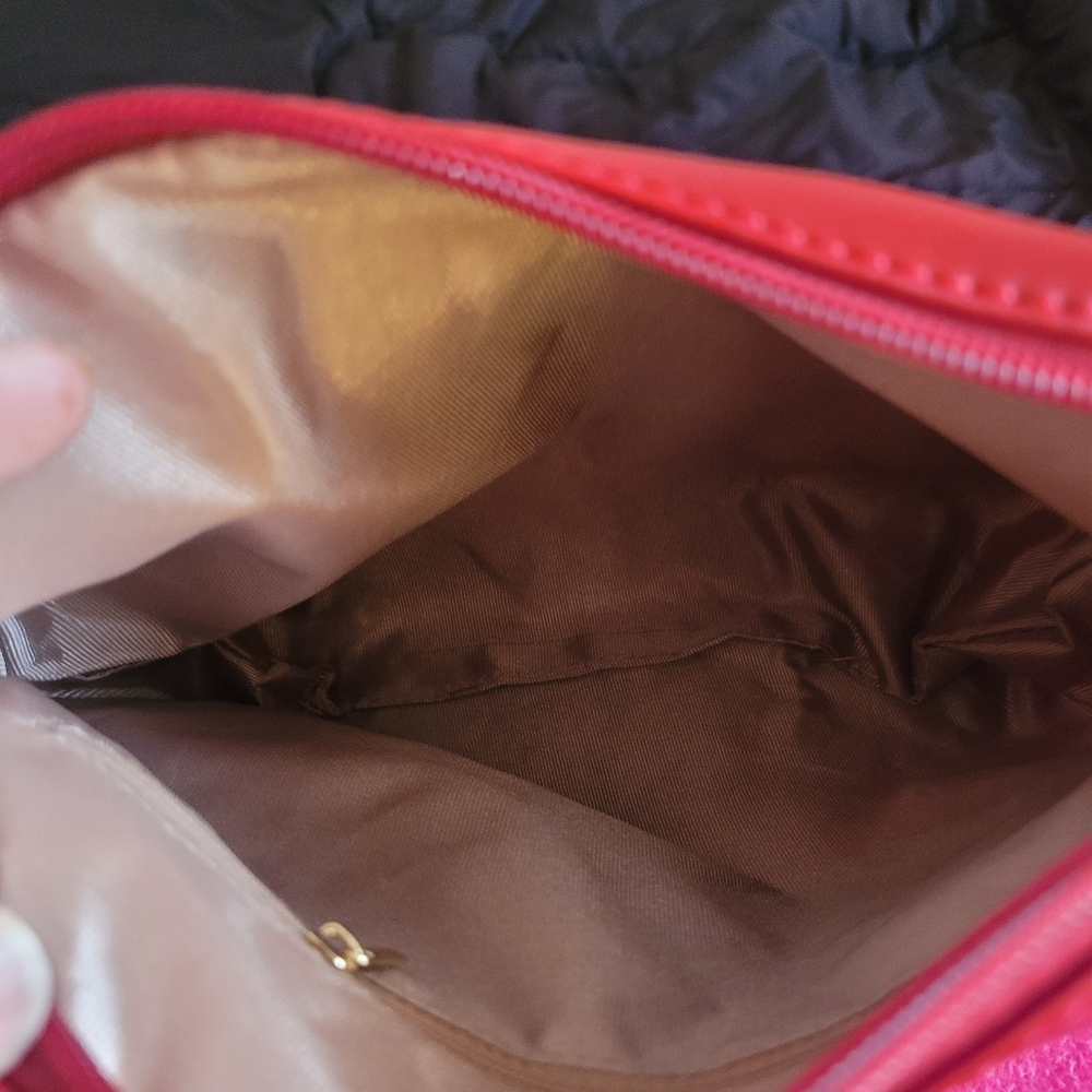 Like New Floral Embossed Tote Set - Picture 4 of 5